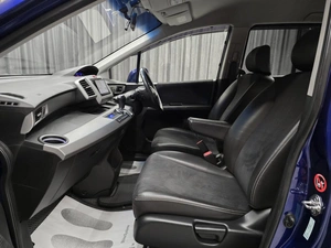 Минивэн Honda Freed 2014 года, 1199000 рублей, Красноярск