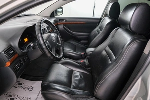 Седан Toyota Avensis 2008 года, 949000 рублей, Красноярск
