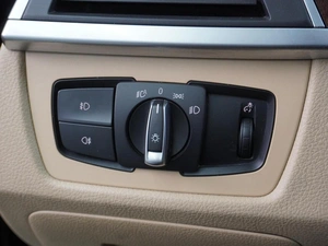 Седан BMW 3 серия 2016 года, 1590000 рублей, Воронеж