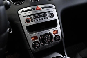 Универсал Peugeot 308 2008 года, 459000 рублей, Ульяновск