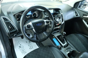 Хетчбэк Ford Focus 2012 года, 709000 рублей, Омск