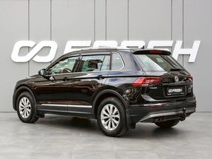 Внедорожник Volkswagen Tiguan 2017 года, 2698000 рублей, Краснодар
