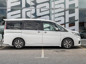 Минивэн Honda Stepwgn Spada 2018 года, 2200000 рублей, Краснодар