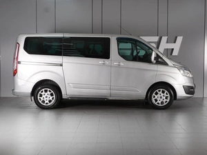 Минивэн Ford Tourneo Custom 2014 года, 2461000 рублей, Красный Пахарь