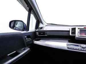 Минивэн Honda Freed 2011 года, 1040000 рублей, Красноярск