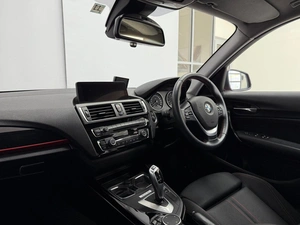 Хетчбэк BMW 1 серия 2015 года, 1340000 рублей, Красноярск