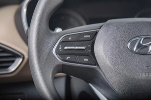 Внедорожник Hyundai Santa Fe 2021 года, 3259000 рублей, Томск