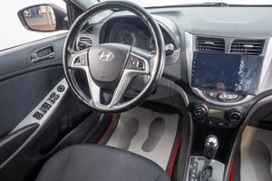 Седан Hyundai Solaris 2014 года, 1189000 рублей, Барнаул