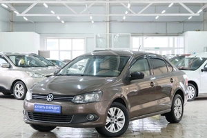 Седан Volkswagen Polo 2014 года, 819000 рублей, Омск