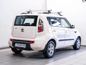 Хетчбэк Kia Soul 2011 года, 860000 рублей, Красноярск