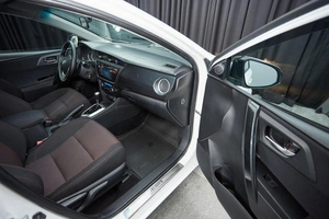 Универсал Toyota Auris 2014 года, 1077000 рублей, Красноярск