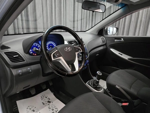 Седан Hyundai Solaris 2011 года, 599000 рублей, Красноярск