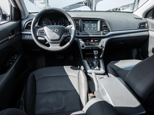 Седан Hyundai Elantra 2017 года, 1188000 рублей, Ставрополь