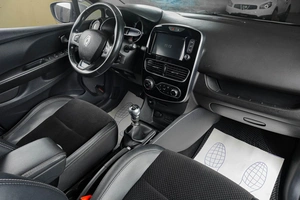 Хетчбэк Renault Clio 2017 года, 979000 рублей, Тюмень