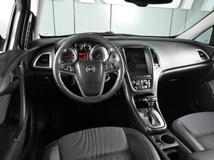 Седан Opel Astra 2013 года, 1179000 рублей, Аксай