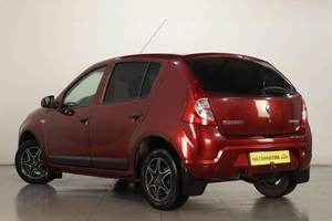 Хетчбэк Renault Sandero 2010 года, 509000 рублей, Челябинск