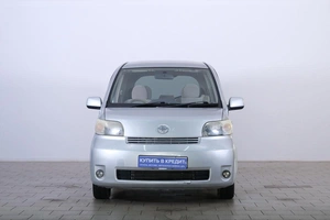Минивэн Toyota Porte 2006 года, 599000 рублей, Омск