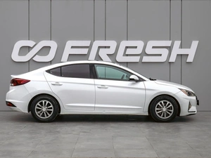 Седан Hyundai Elantra 2019 года, 1290000 рублей, Краснодар