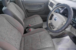 Хетчбэк Mazda Demio 2001 года, 349000 рублей, Кемерово