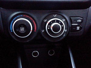 Седан Kia Rio 2011 года, 680000 рублей, Самара