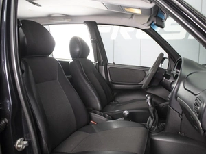 Внедорожник Chevrolet Niva 2011 года, 399000 рублей, Омск