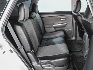 Лифтбек Toyota Prius 2012 года, 1179000 рублей, Ростов-на-Дону