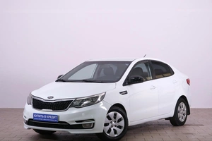 Седан Kia Rio 2015 года, 799000 рублей, Омск