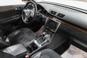 Седан Volkswagen Passat 2012 года, 1419000 рублей, Новокузнецк