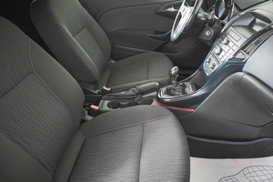 Хетчбэк Opel Astra GTC 2012 года, 729000 рублей, Кемерово