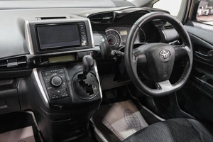Минивэн Toyota Wish 2012 года, 1379000 рублей, Новокузнецк