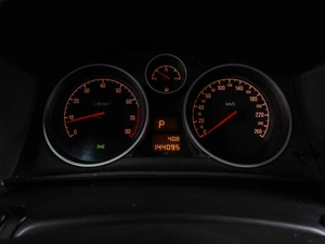 Седан Opel Astra 2011 года, 739000 рублей, Воронеж