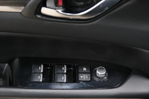 Внедорожник Mazda CX-5 2019 года, 2499000 рублей, Омск