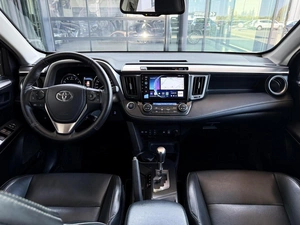 Внедорожник Toyota RAV4 2016 года, 2200000 рублей, Уфа