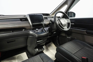 Минивэн Honda Freed 2018 года, 1699000 рублей, Новосибирск