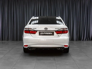 Седан Toyota Camry 2015 года, 2249000 рублей, Тюмень