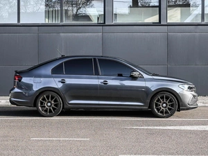 Лифтбек Volkswagen Polo 2021 года, 1894000 рублей, Кирилловка