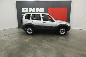 Внедорожник Chevrolet Niva 2010 года, 830000 рублей, Курск