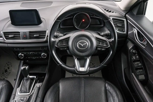 Седан Mazda Axela 2017 года, 1449000 рублей, Красноярск