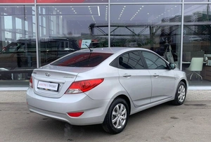 Седан Hyundai Solaris 2014 года, 975000 рублей, Солонцы