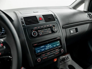 Минивэн Volkswagen Touran 2012 года, 980000 рублей, Красноярск