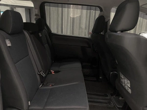 Минивэн Toyota Voxy 2017 года, 2000000 рублей, Красноярск