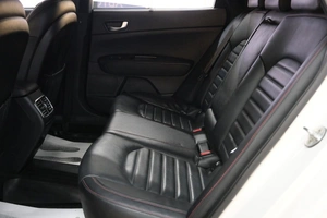 Седан Kia Optima 2018 года, 2159000 рублей, Омск