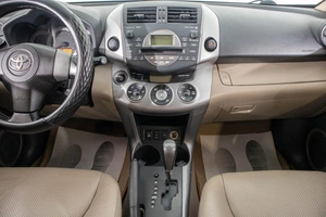 Внедорожник Toyota RAV4 2007 года, 1299000 рублей, Барнаул