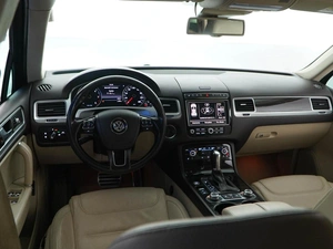 Внедорожник Volkswagen Touareg 2014 года, 2049055 рублей, Москва