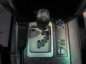 Внедорожник Toyota Land Cruiser 2012 года, 3749000 рублей, Красноярск