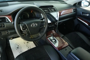 Седан Toyota Camry 2013 года, 1519000 рублей, Омск