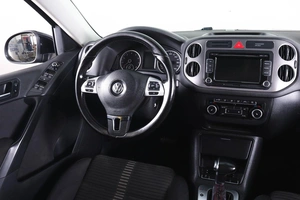 Внедорожник Volkswagen Tiguan 2011 года, 1129000 рублей, Пермь