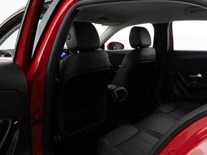 Хетчбэк Mercedes-benz A-класс 2018 года, 2248050 рублей, Москва