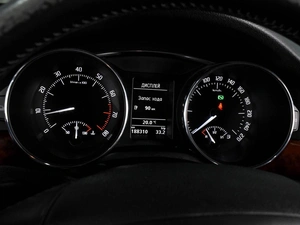 Лифтбек Skoda Superb 2012 года, 1019000 рублей, Воронеж