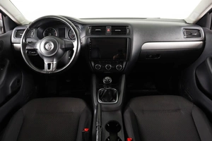 Седан Volkswagen Jetta 2013 года, 819000 рублей, Пермь